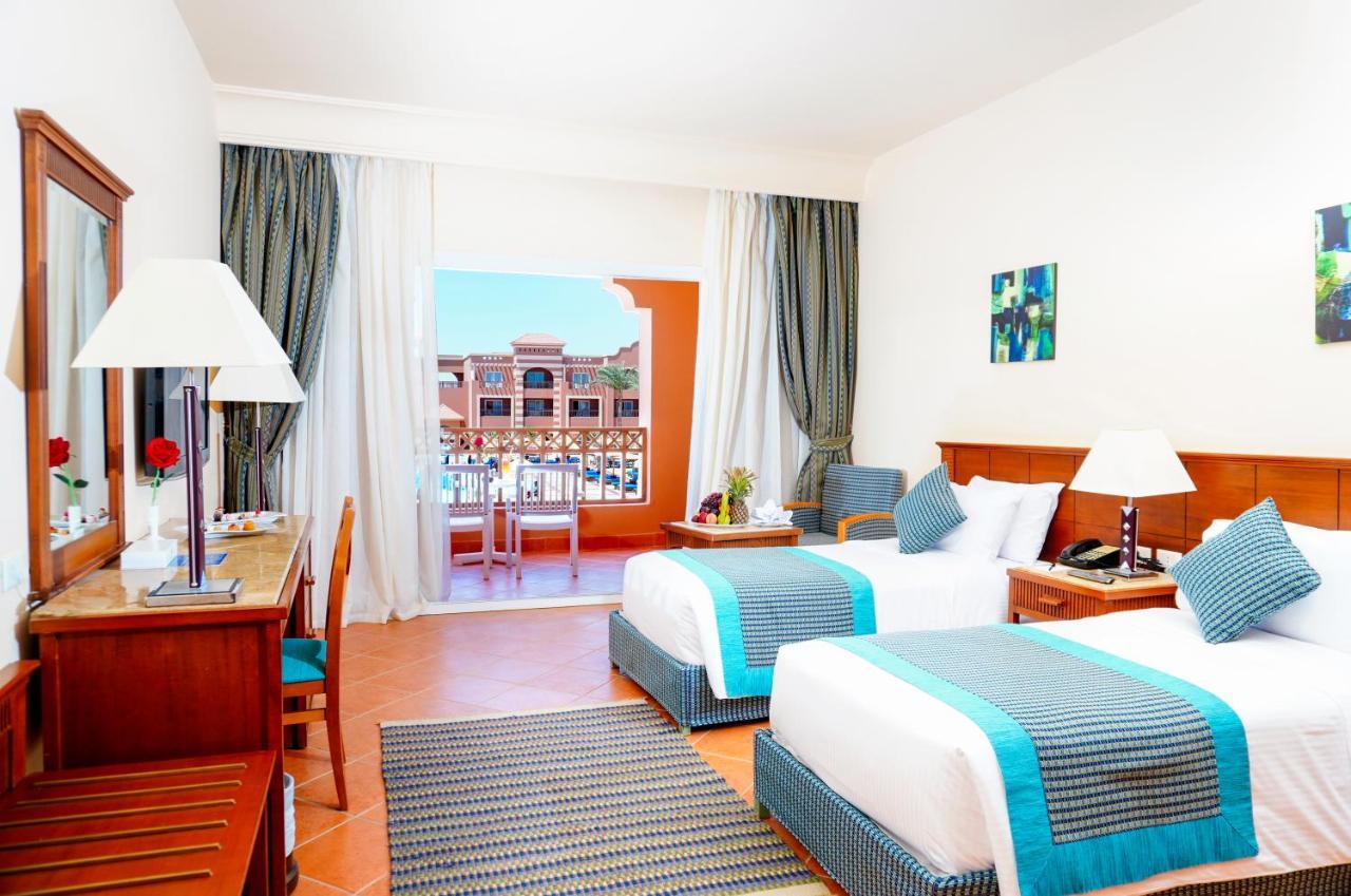 Charmillion Club Aquapark Hotell Sharm el-Sheikh Exteriör bild A room at the hotel