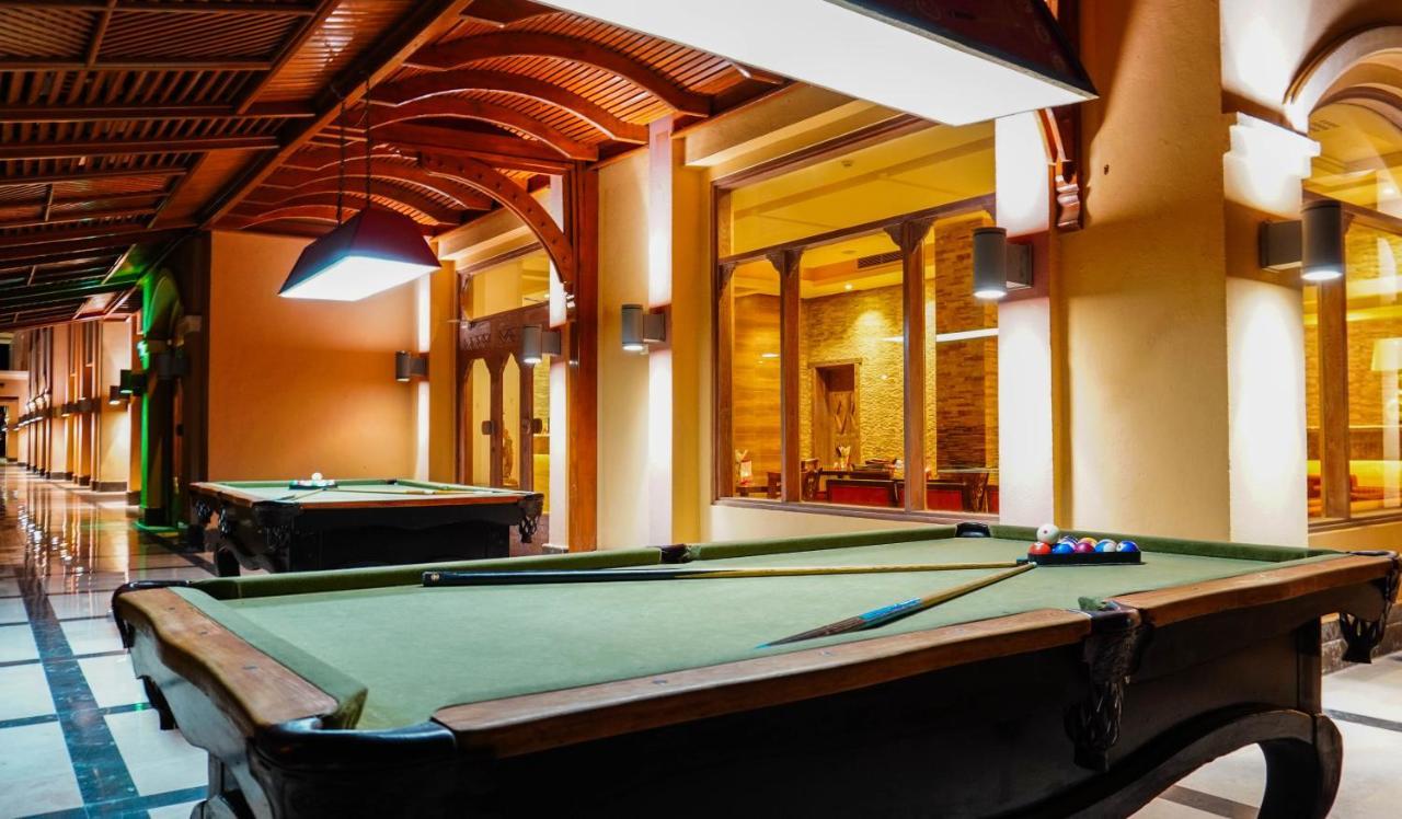 Charmillion Club Aquapark Hotell Sharm el-Sheikh Exteriör bild The pool table at the hotel