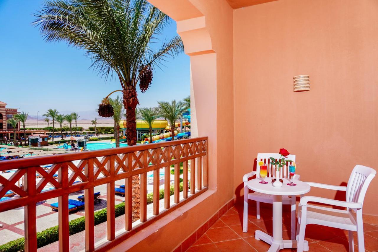 Charmillion Club Aquapark Hotell Sharm el-Sheikh Exteriör bild A balcony